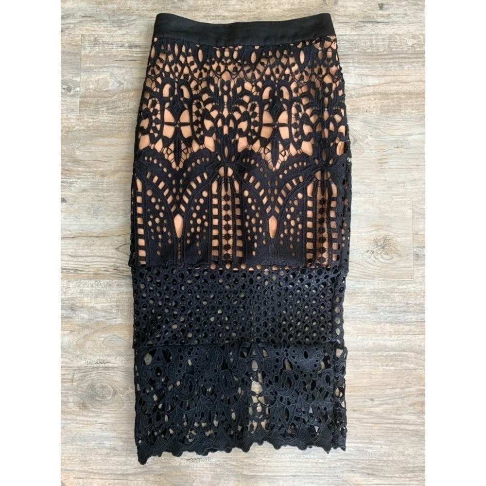 NWOT FEW MODA Lace Skirt